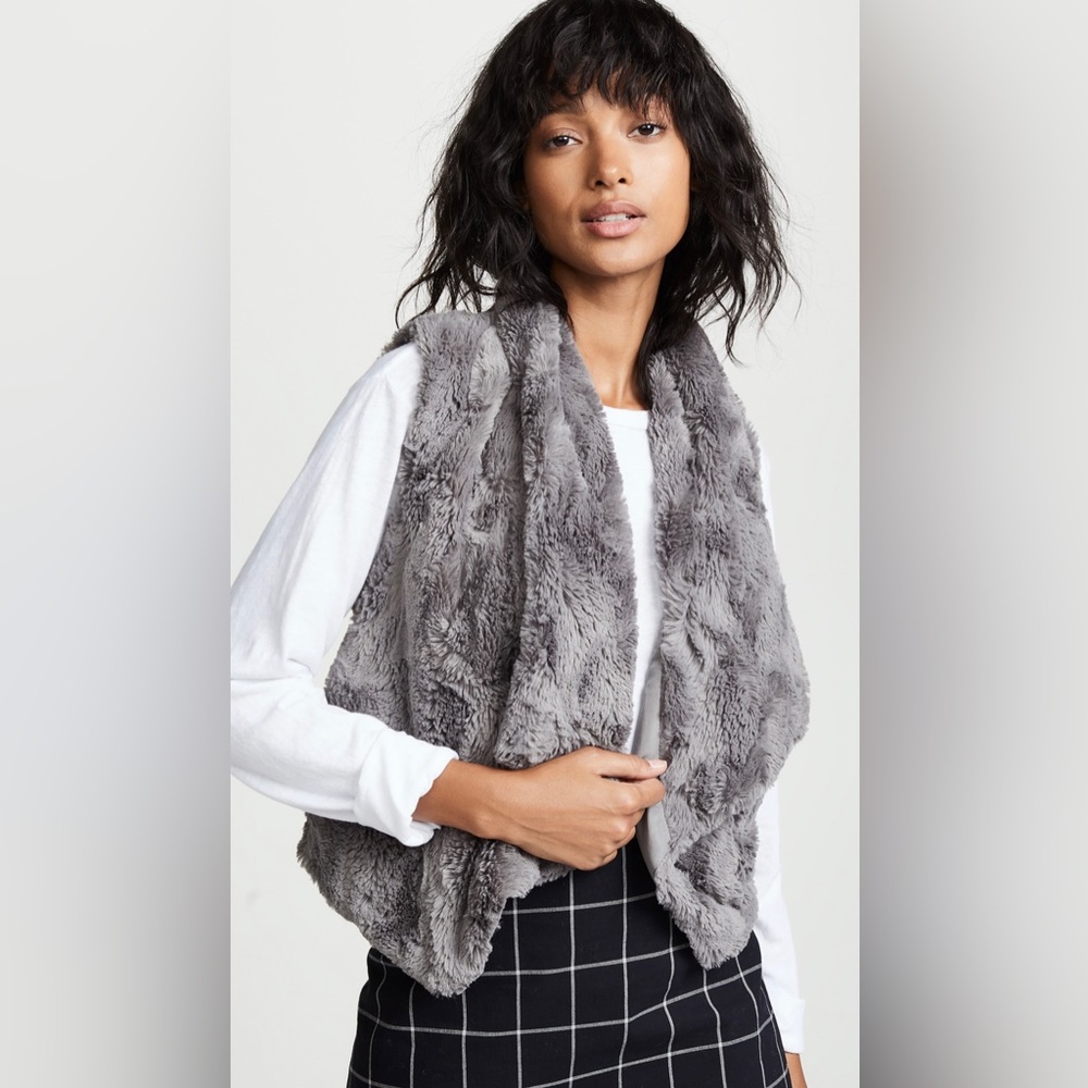 Gray faux fur BB Dakota vest, size S